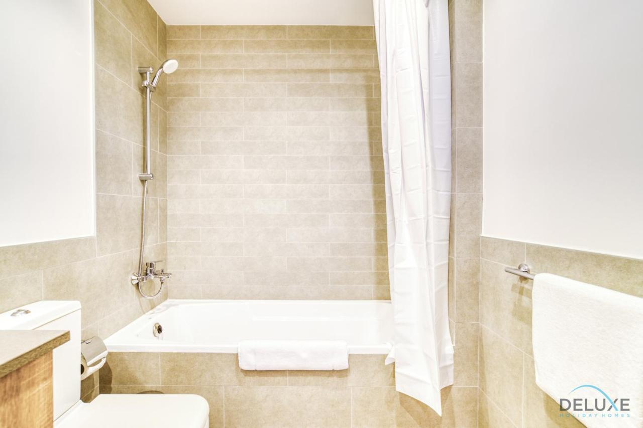 Sophisticated 1Br At Town Square Rawda Dubailand By Deluxe Holiday Homes Εξωτερικό φωτογραφία